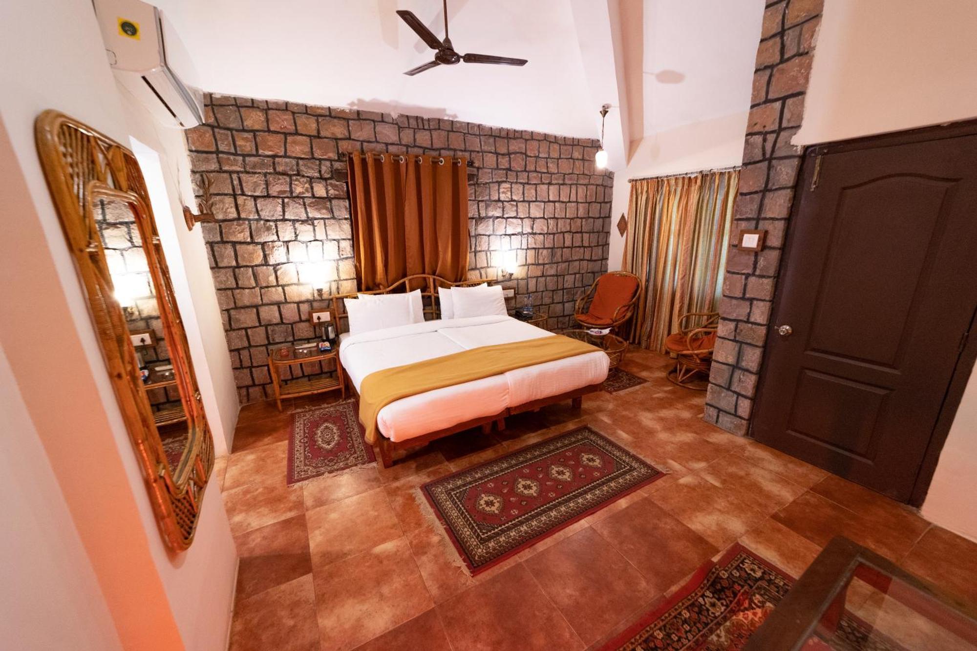 Tiger Trails Resort Tāla Esterno foto